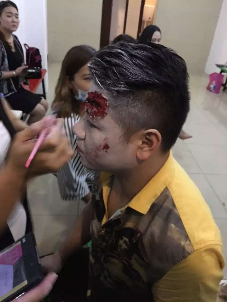 深圳萬圣節(jié)化妝,深圳萬圣節(jié)化妝師,深圳鬼節(jié)化妝師