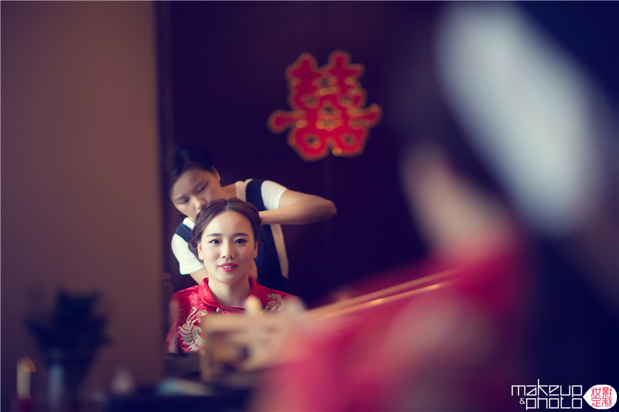 深圳哪里能找到化妝師,化妝師跟妝一天多少錢